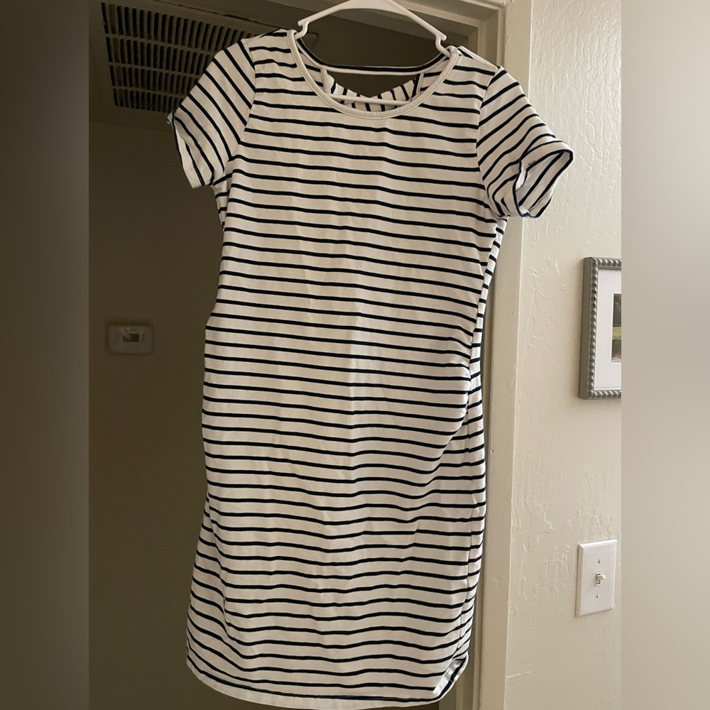 Small maternity dress